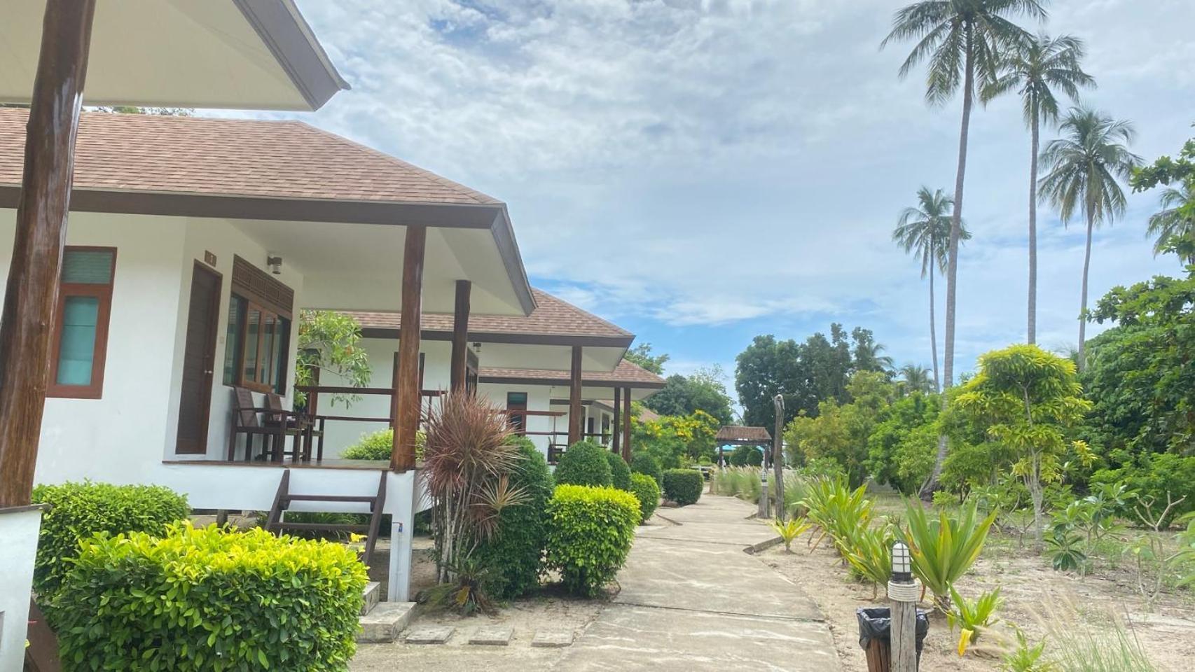 Koh Ngai Paradise Beach Exterior photo