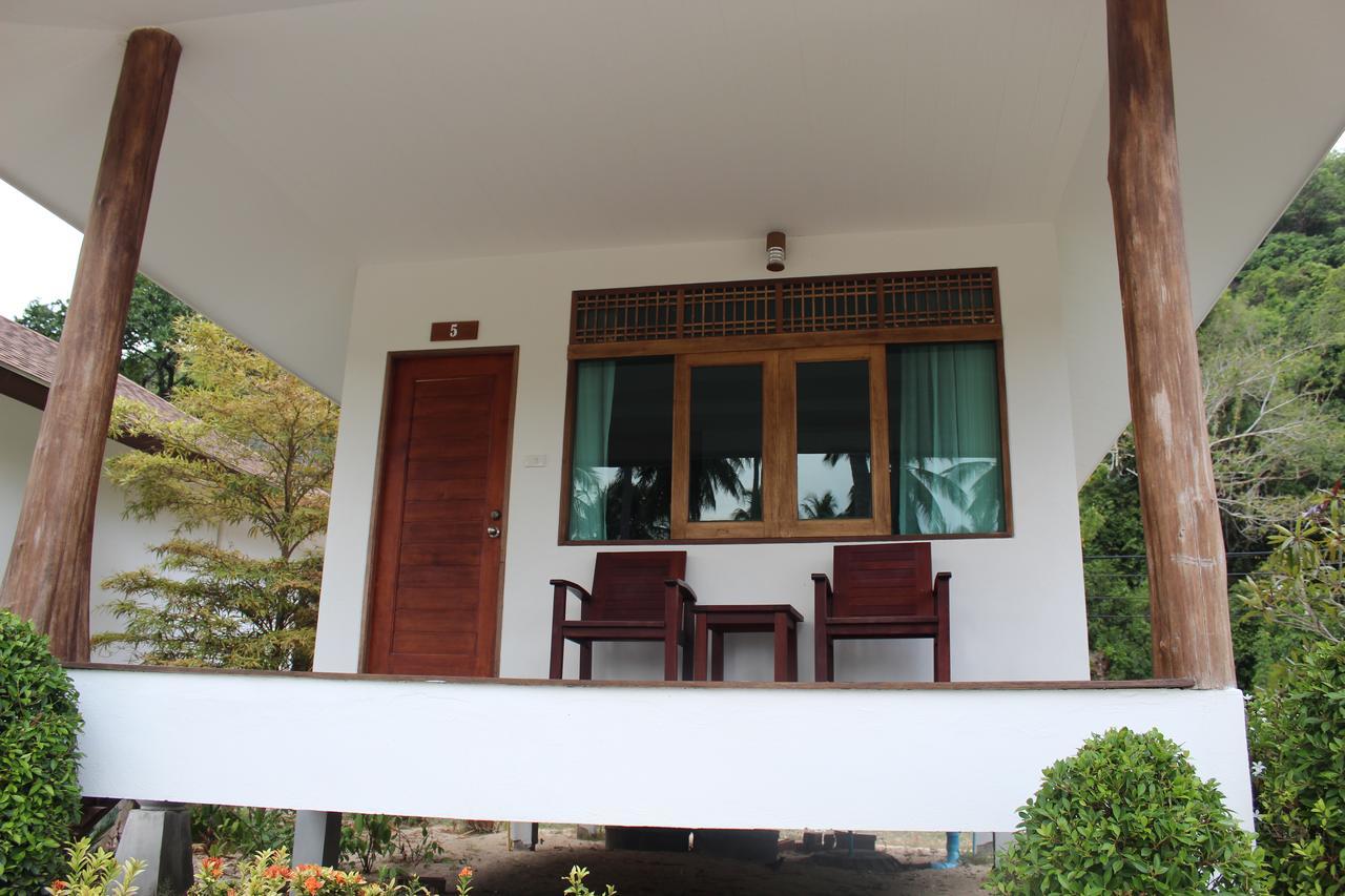 Koh Ngai Paradise Beach Exterior photo
