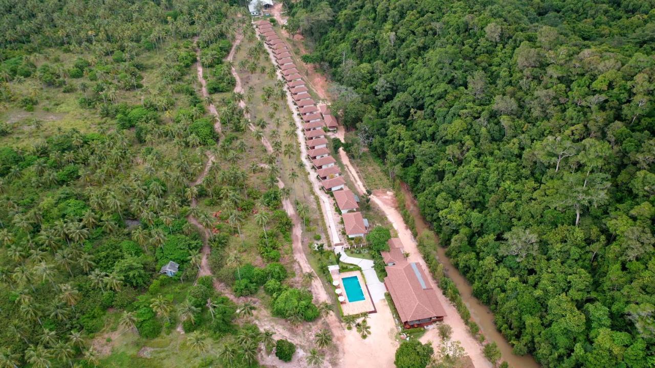 Koh Ngai Paradise Beach Exterior photo