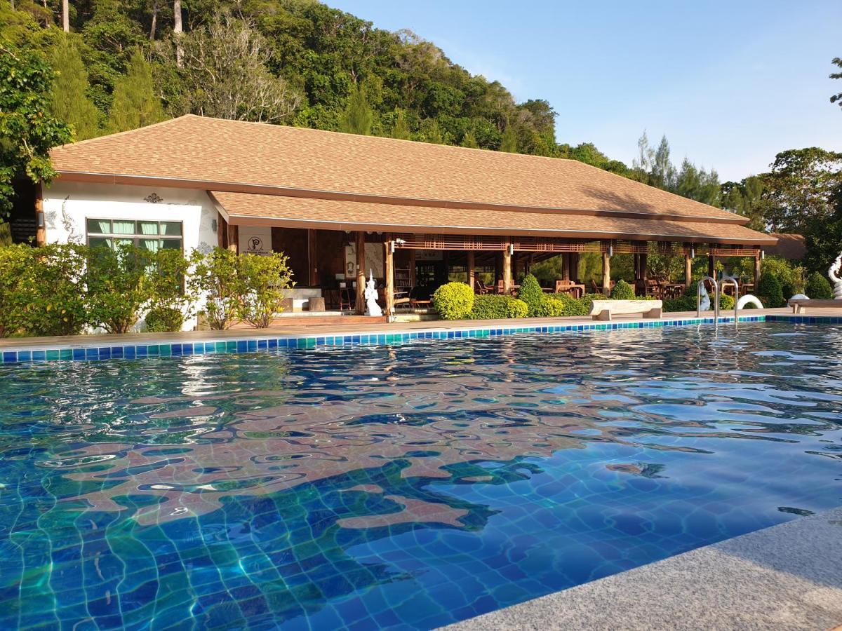 Koh Ngai Paradise Beach Exterior photo